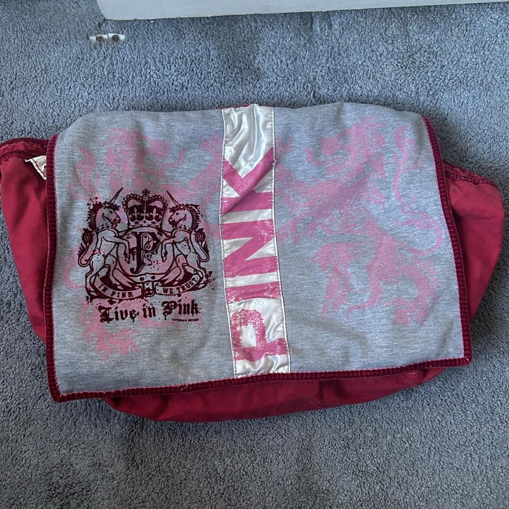 Victoria’s Secret Pink crossbody duffle/slumber bag